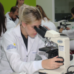 LABORATÓRIO DE MICROSCOPIA