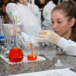 LABORATÓRIO DE ANÁLISES QUÍMICAS, BIOQUÍMICAS E CLÍNICAS