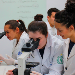 LABORATÓRIO DE MICROSCOPIA